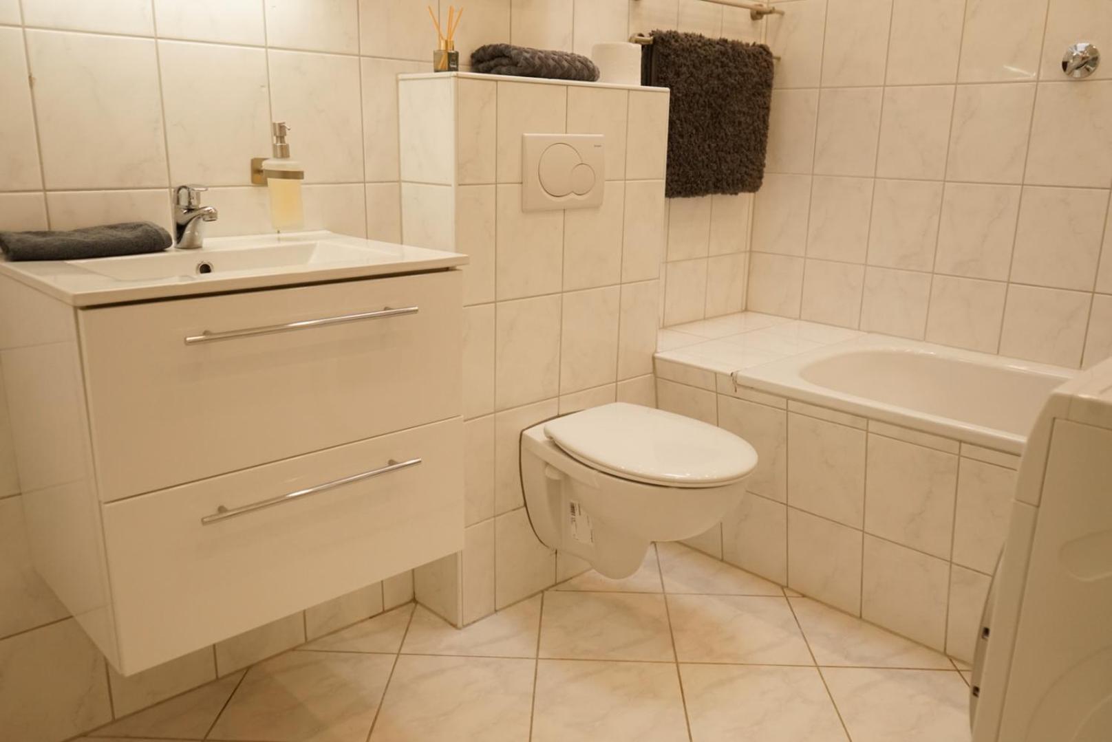 Moeblierte 3-Zimmer-Wohnung Nahe Duesseldorf In Duisburg-Sued المظهر الخارجي الصورة